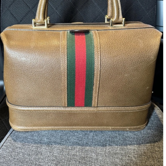 Beautiful Gucci - Picture 3 of 5